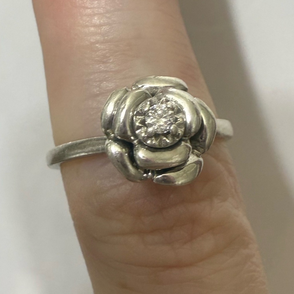 Elegant Silver Diamond Rose Ring